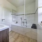 With 2 Bedrooms * 维特丁