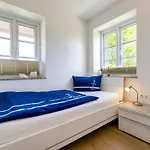 With 2 Bedrooms 维特丁