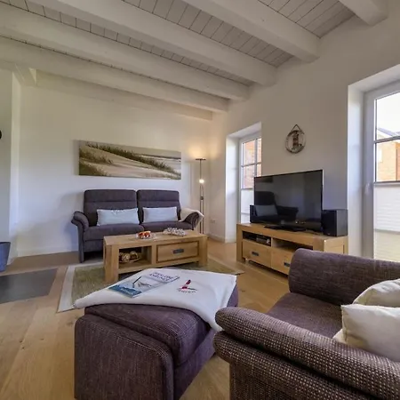 With 2 Bedrooms 维特丁